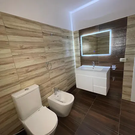 Center * Tirana